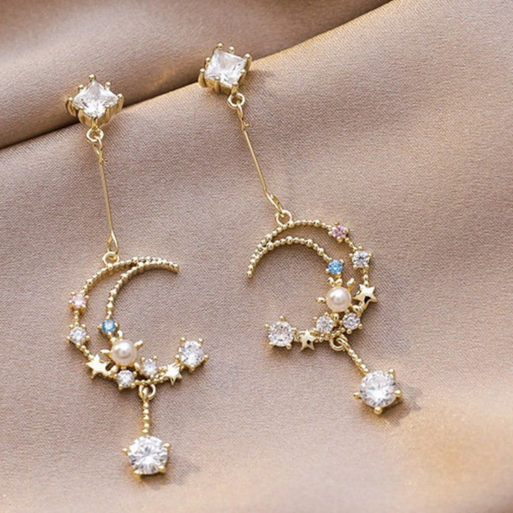 Moon and Star Dangle Earrings